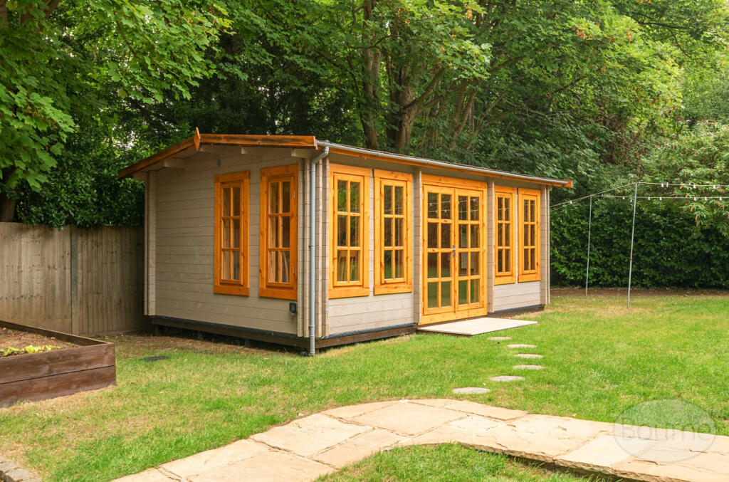 6207d148-9f5f-4ee...