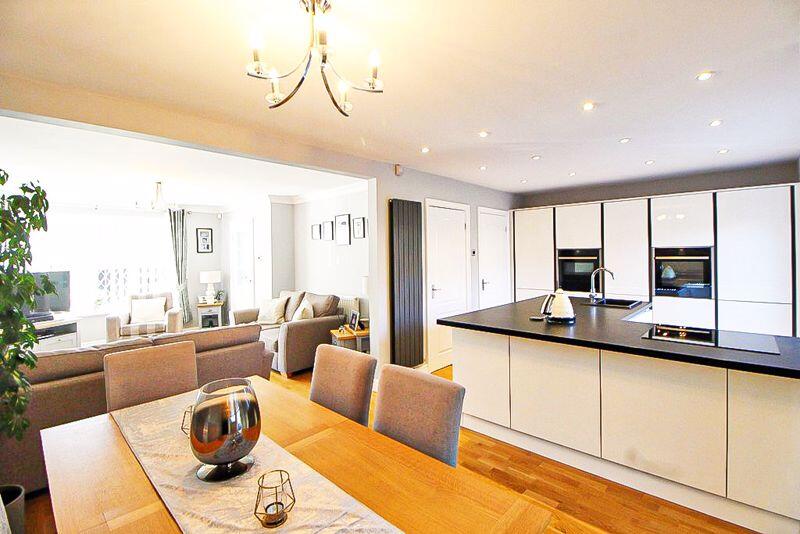 DINING KITCHEN