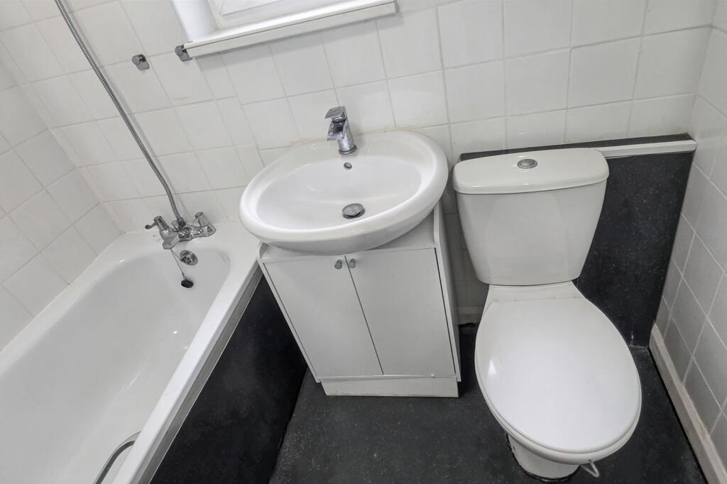 173A &amp; 173B Chapter Road, Brent, London, NW2 5LJ