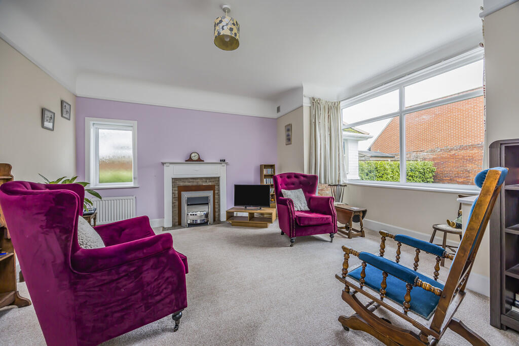 3 Newstead Road, ...