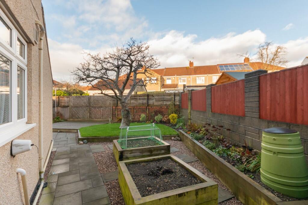 0S9WKE - External H.jpg