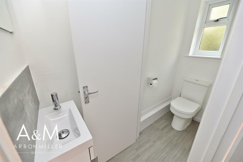Ground Floor Cloak Room