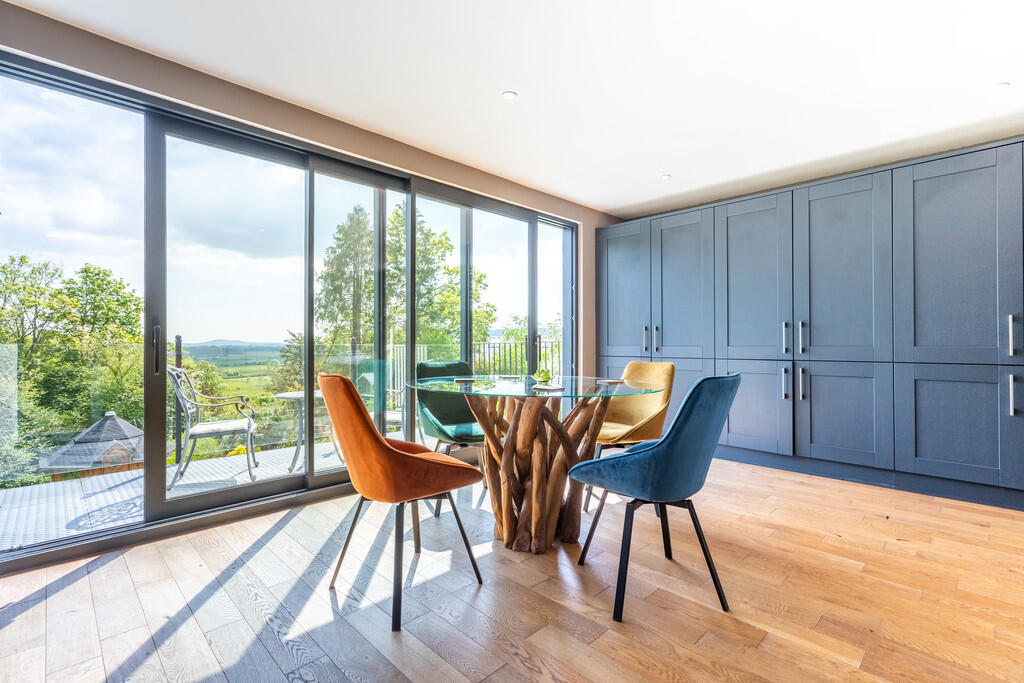 Kitchen/Dining Ro...