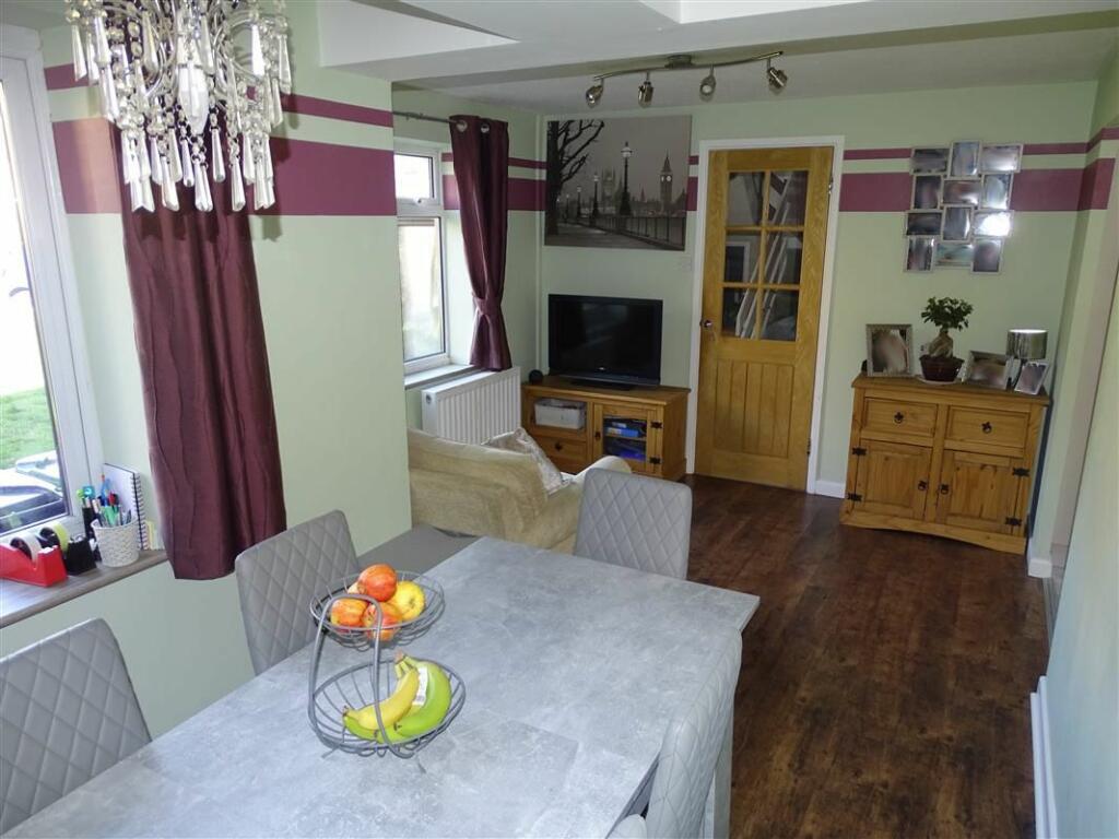 Dining/Sitting Room B