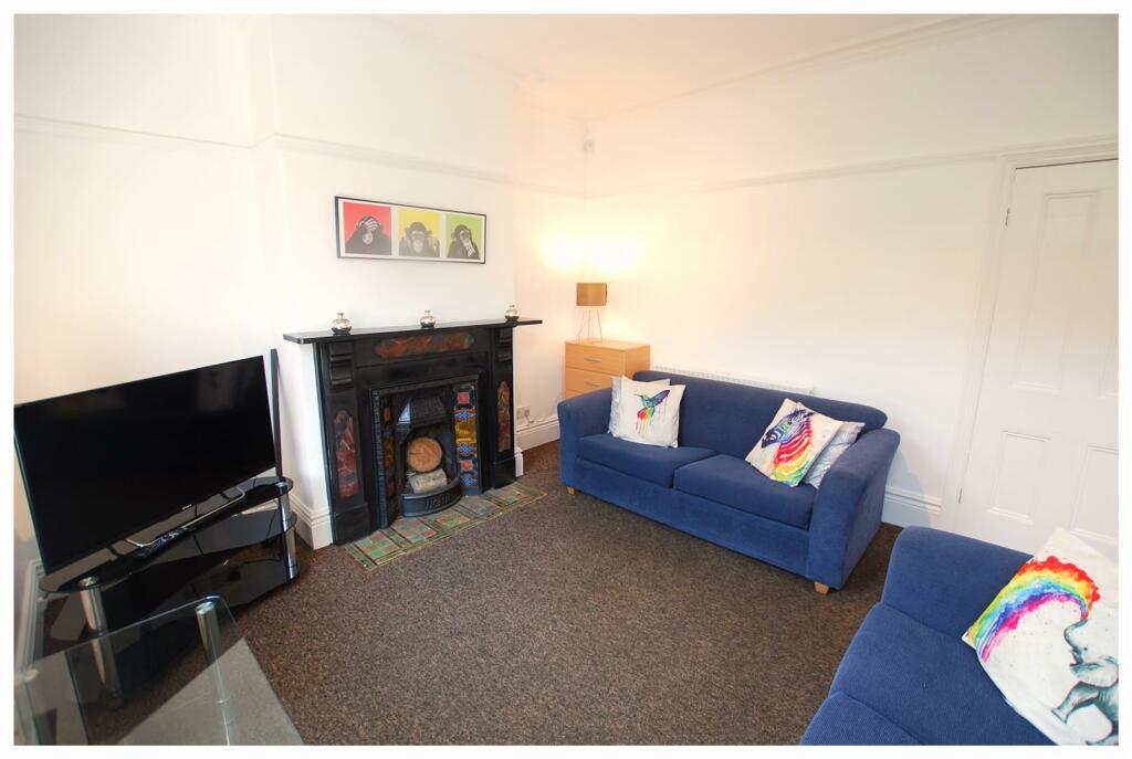 Lounge 2