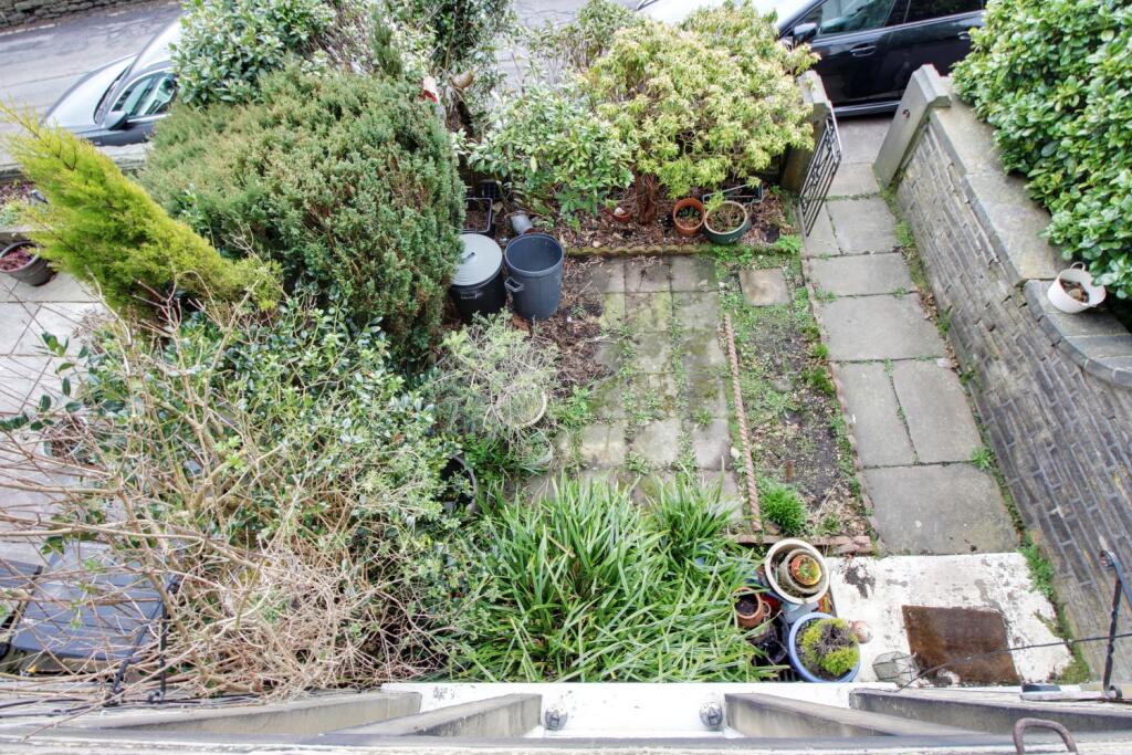Front Garden - Aerial View