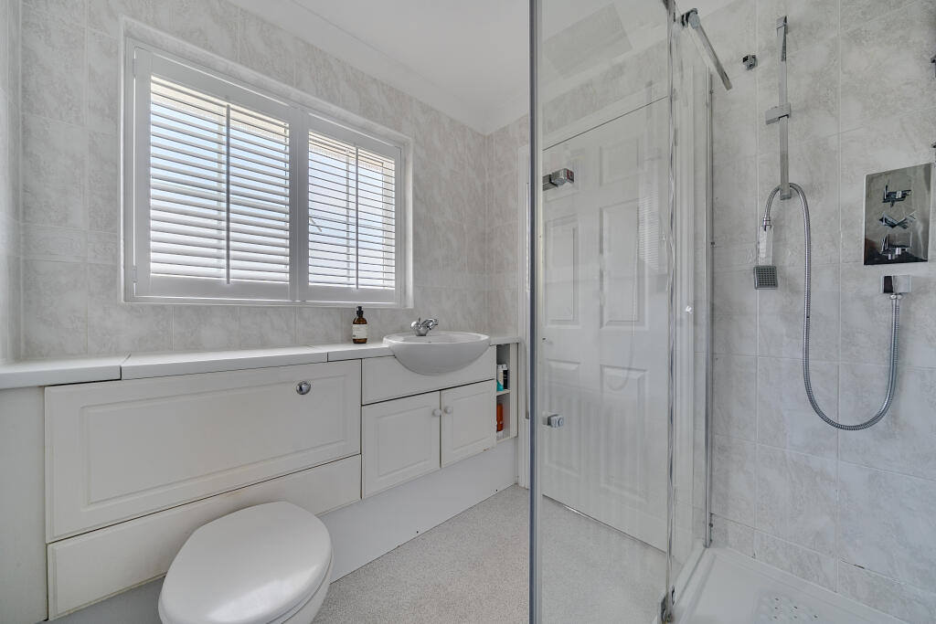 38681c8b03a419c1289305arw38