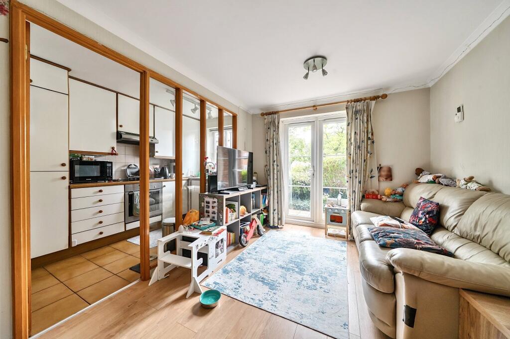 Sitting Room/Kitchen