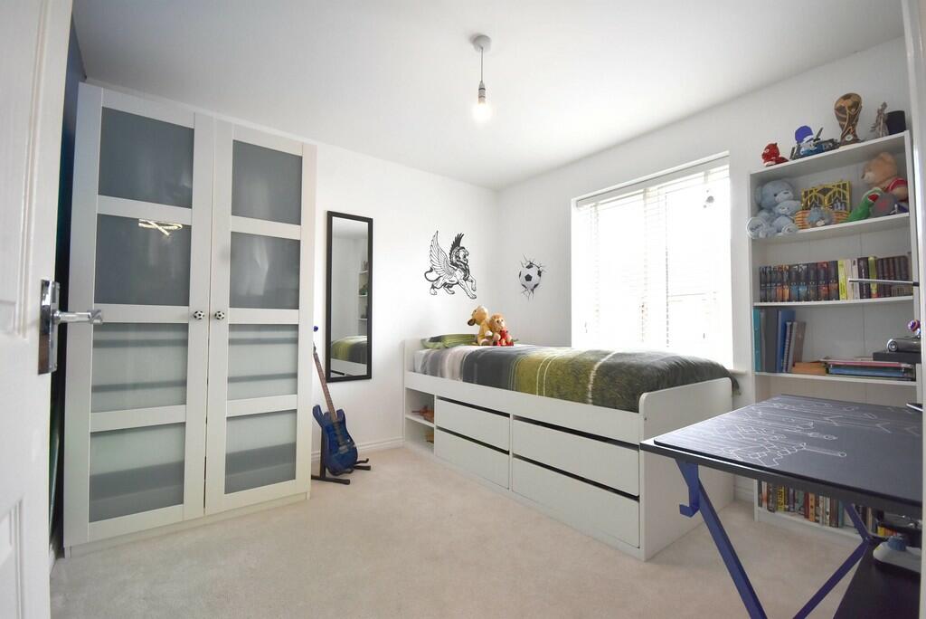 Bedroom 3-min
