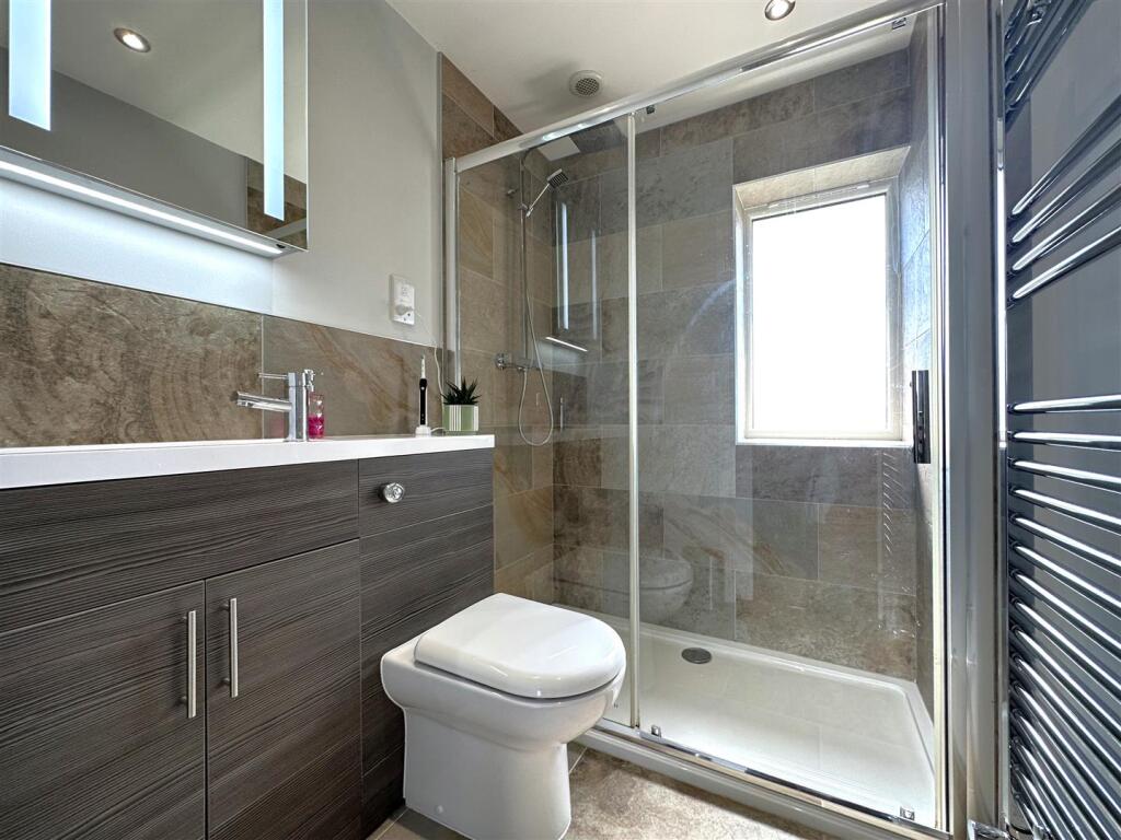 En-Suite Shower Room 928