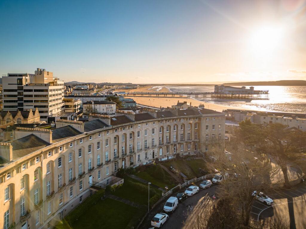 Royal Crescent, Weston-super-Mare - Fully Refurbished & Character Filled Apartment