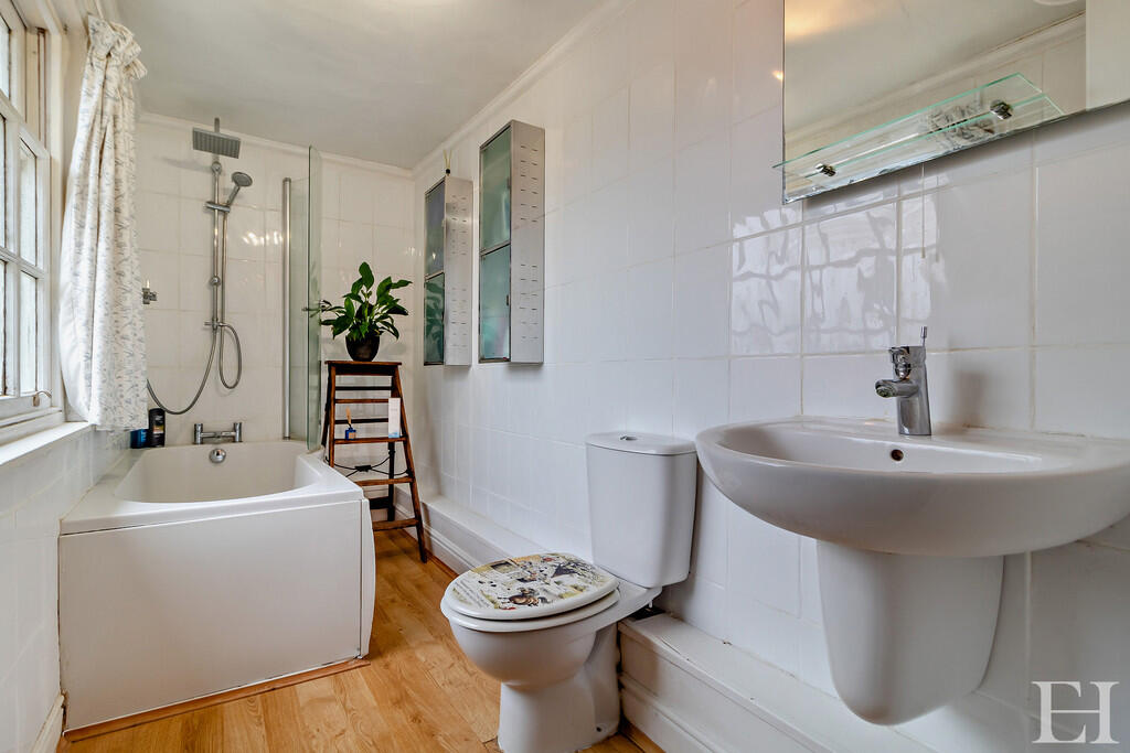 8594344-interiorW...