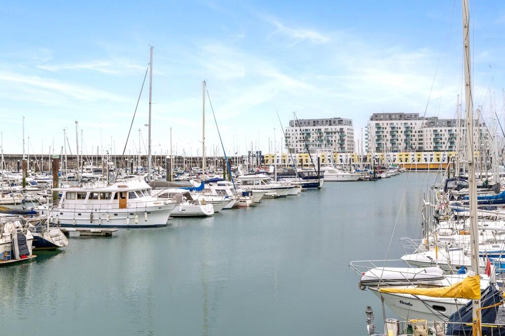 Eastern Concourse...