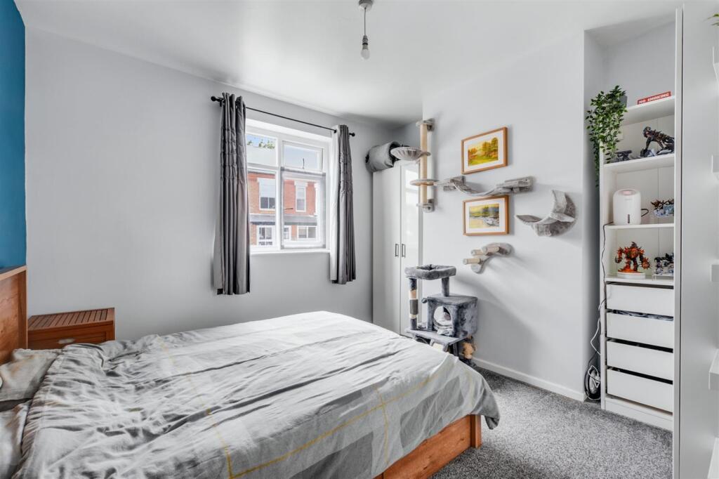 Bedroom 1.jpeg