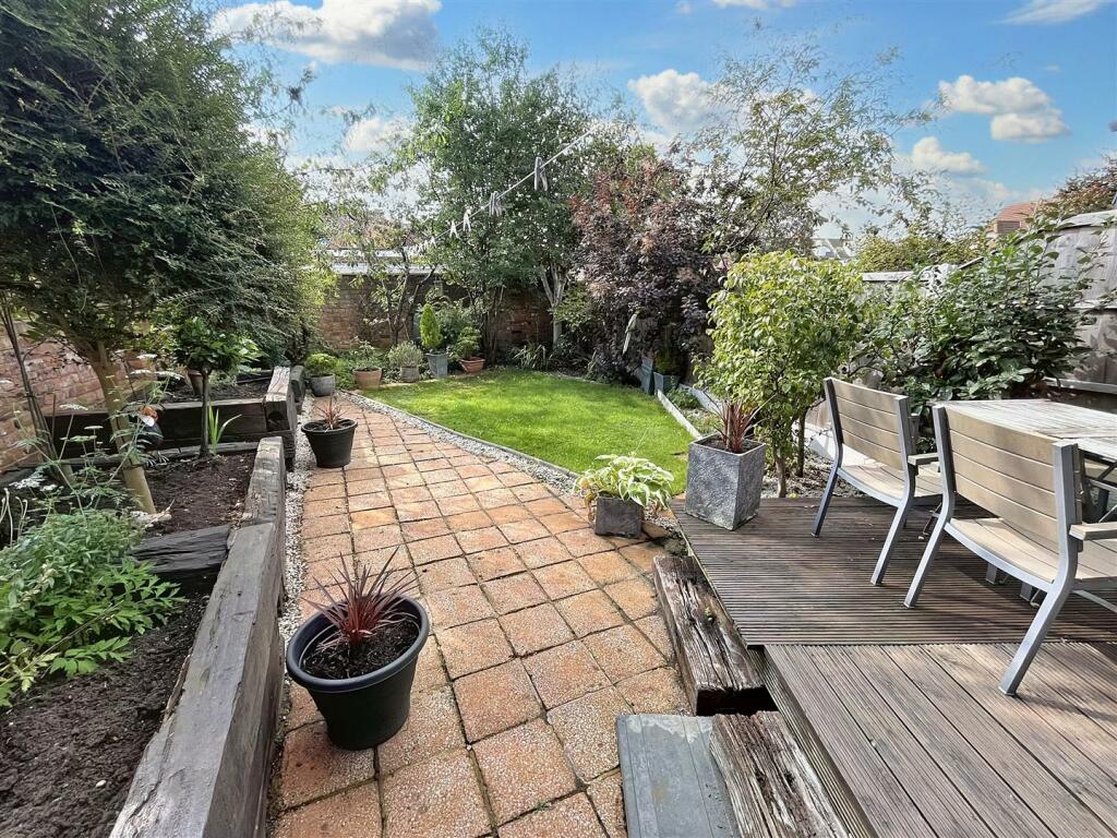 Gardens Aspect 2.jpg