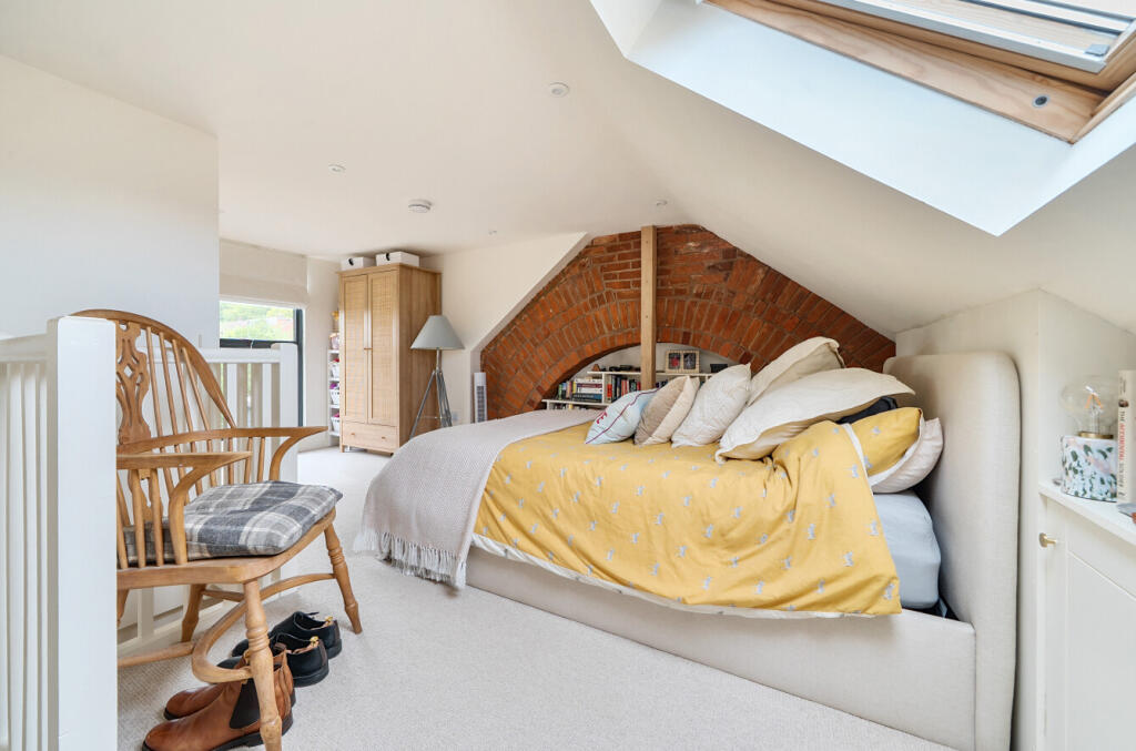 1325773-5-6874d0d...