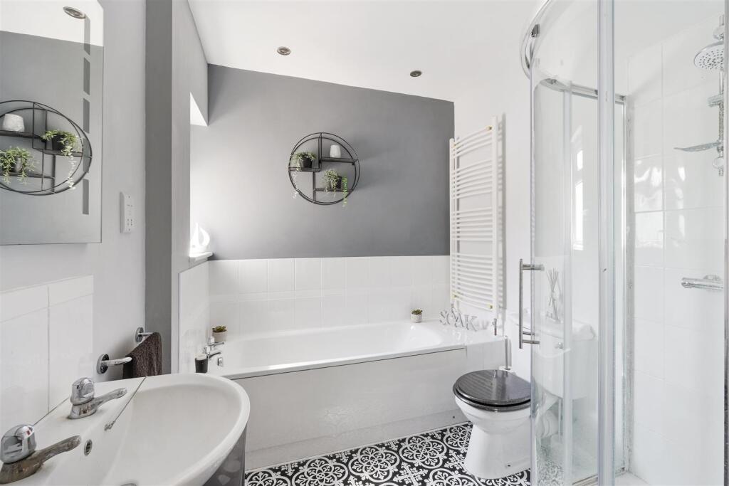 GREENHAYES AVENUE, 90 - 10.jpg