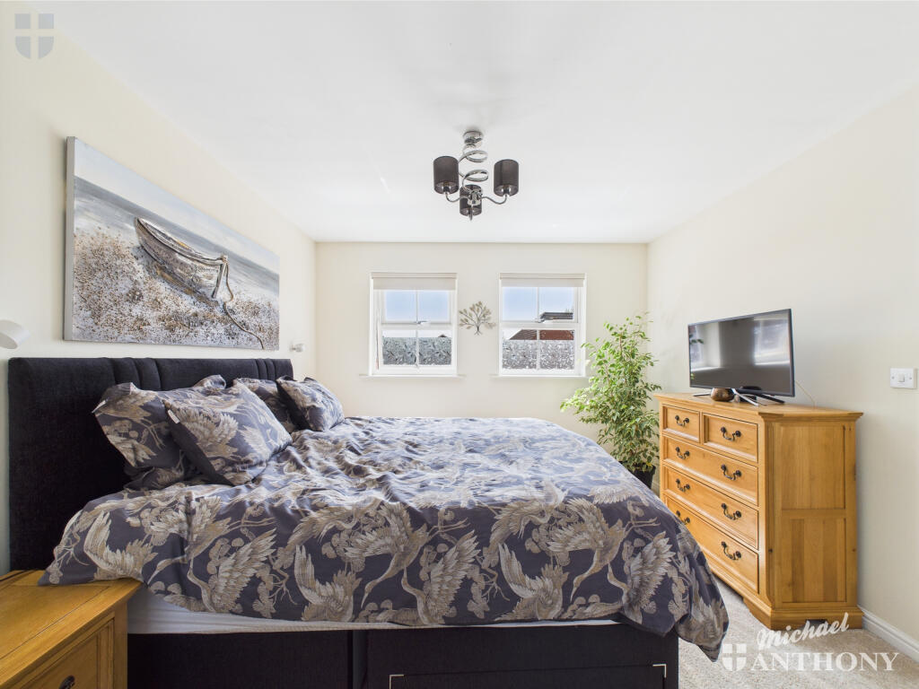 CAM03218G0-PR0626-STILL017