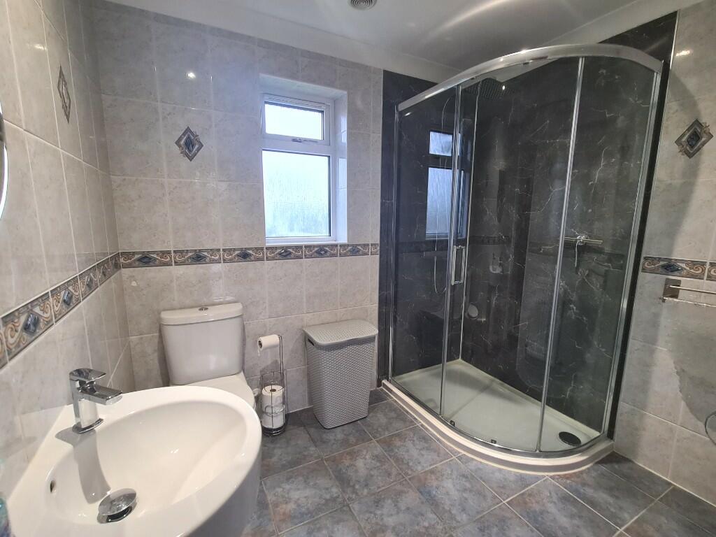 ANNEX SHOWER ROOM