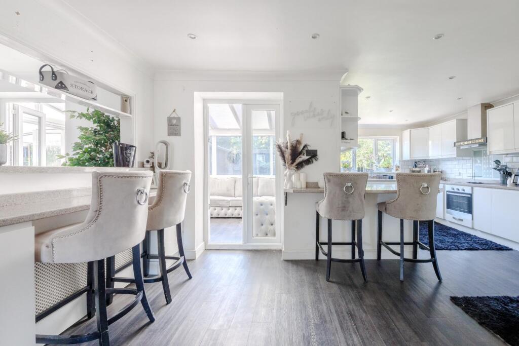 Breakfast Room
