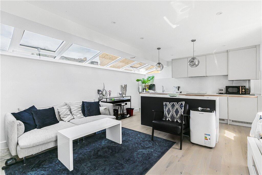 Reception/Kitchen