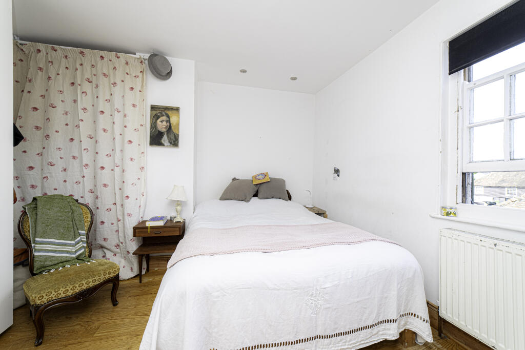 general 11 Church St