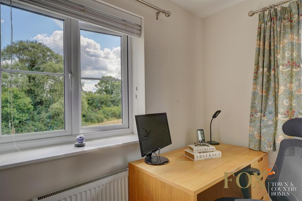 21 Wessex Grove (34).jpg