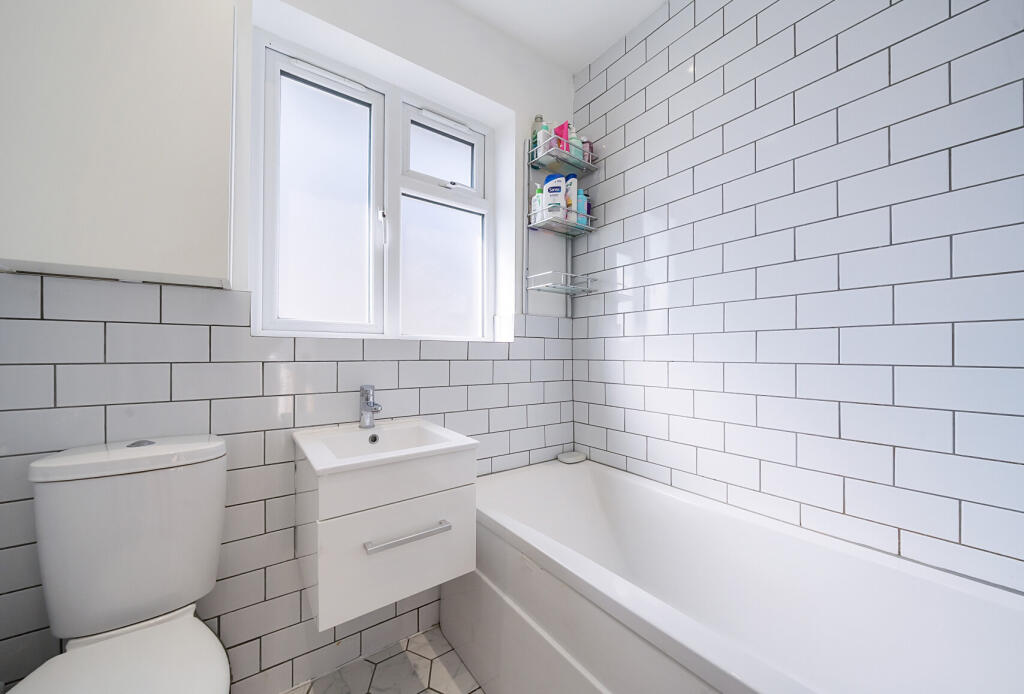 1339646-8-689f4b3...