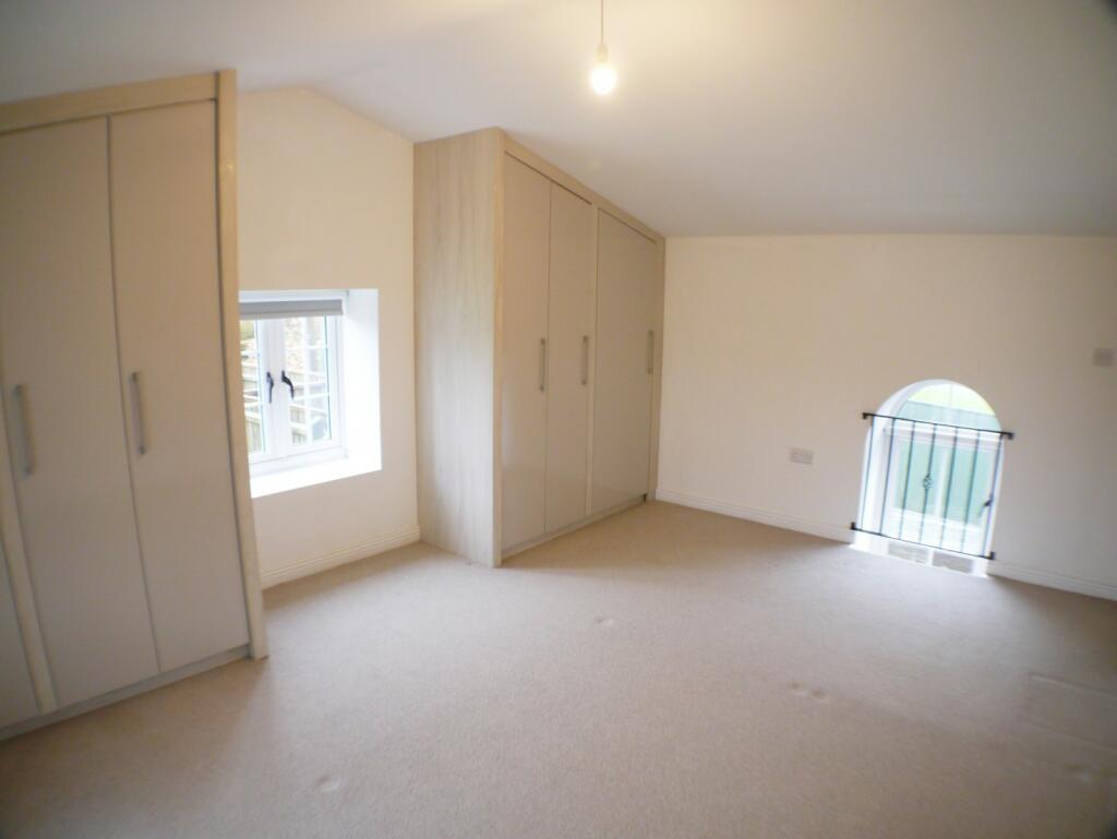 Bedroom 1 with Fitte