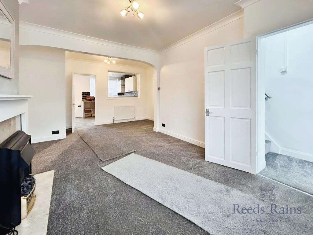 Sitting/Dining Room