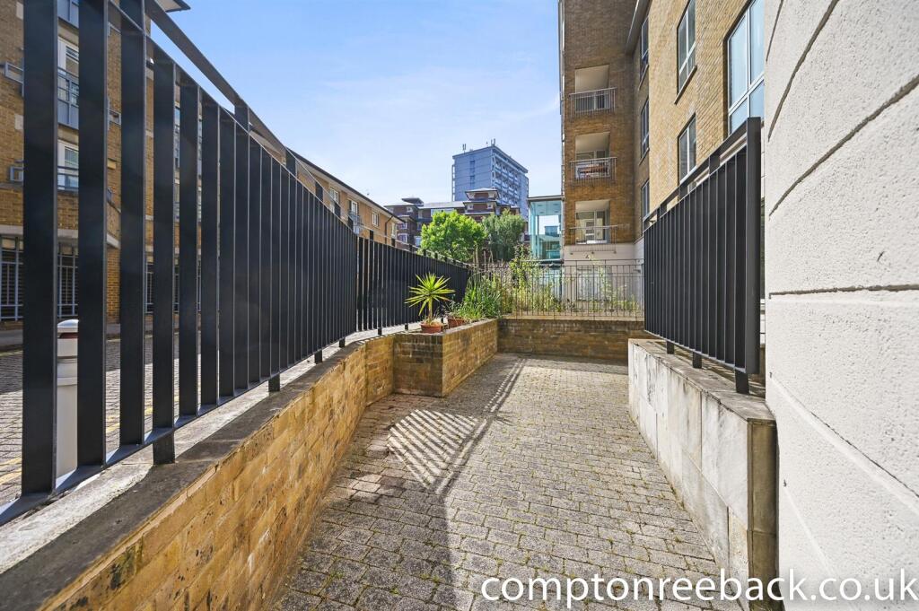 RQCR_ Beech Court_Garden 1 (1).jpg