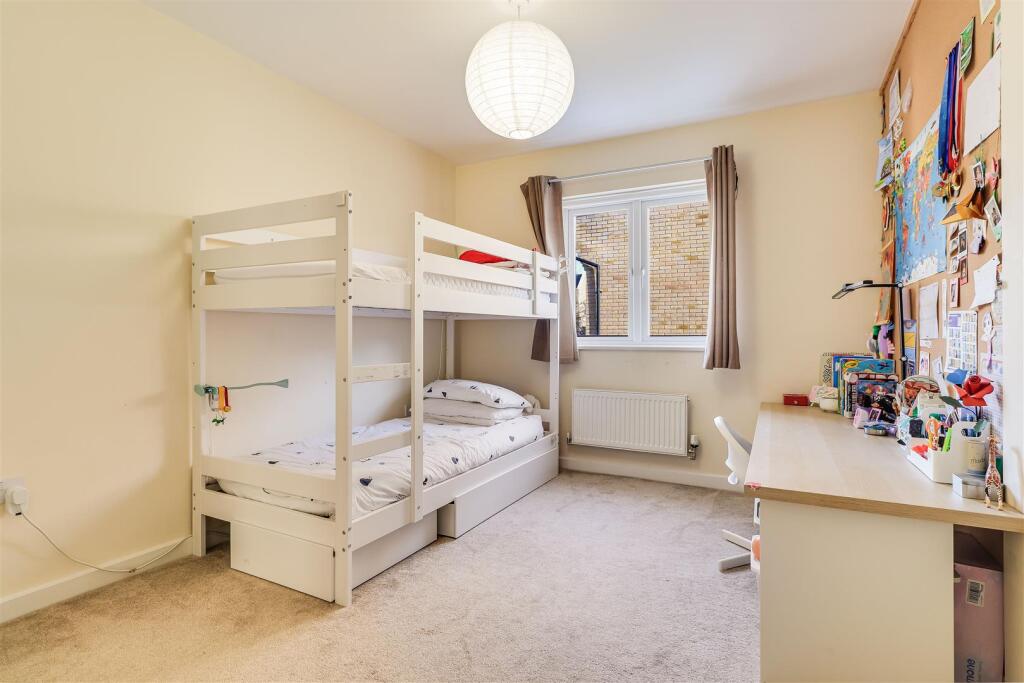 Bedroom 2 (2)
