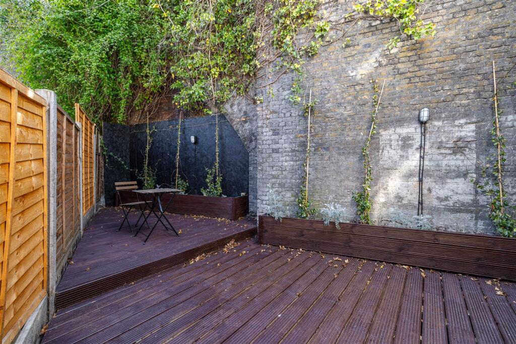 Sebert Road, E7