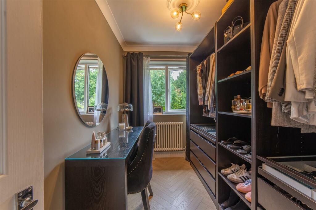 12 Paddock Close-5.jpg