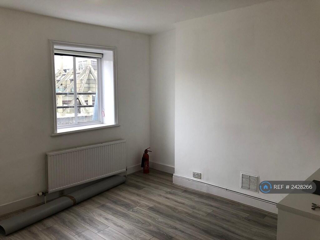 Studio 2 - Living Space