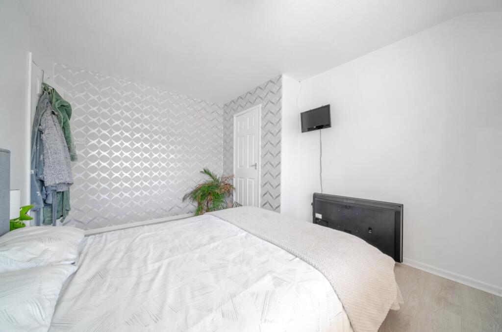 1342110-1-68a7aef3c0e9e