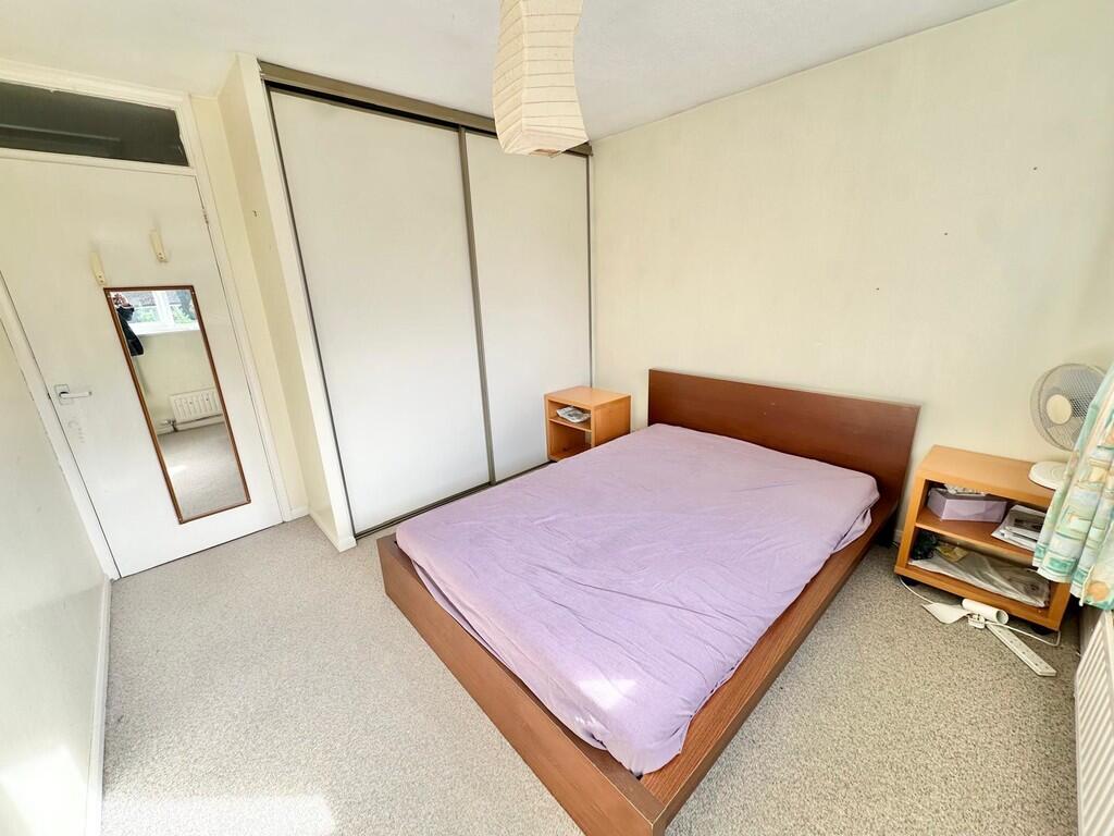 IMG-20251008-WA00...