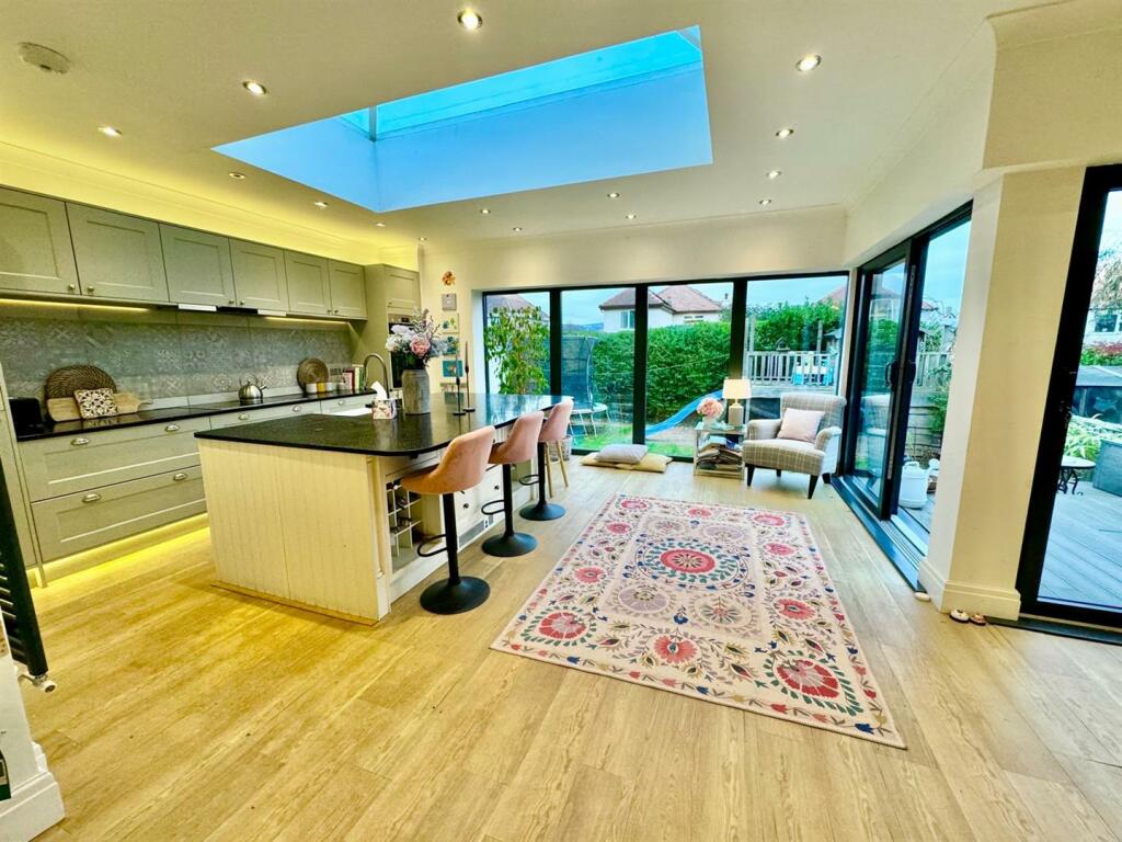 PHOTO-2024-11-03-21-01-29 (29).jpg