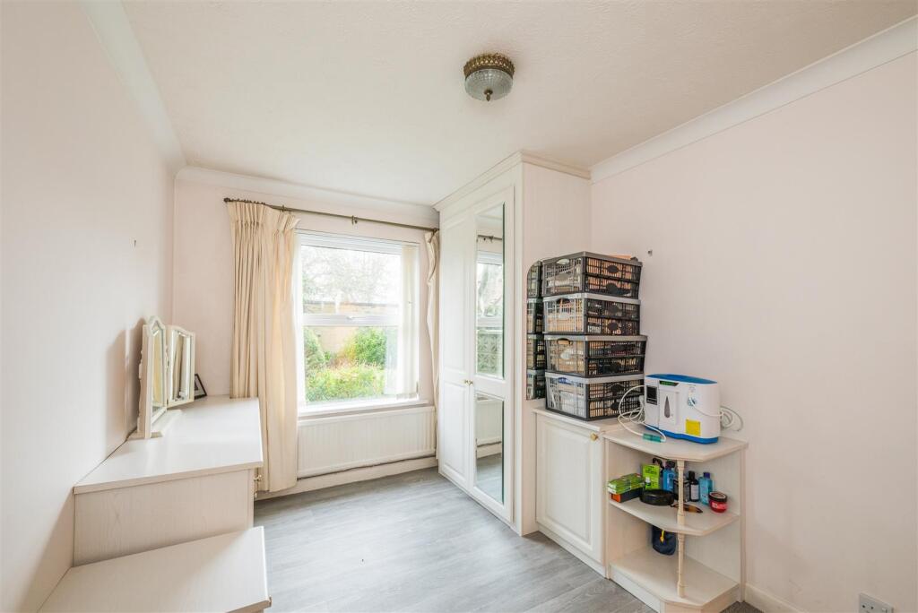 Flat 2, Corvill Court, Worthing -10.jpg