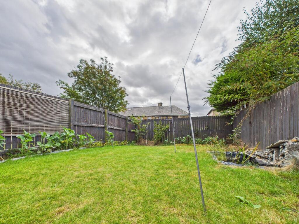 CAM01268G0-PR0389-STILL020.jpg