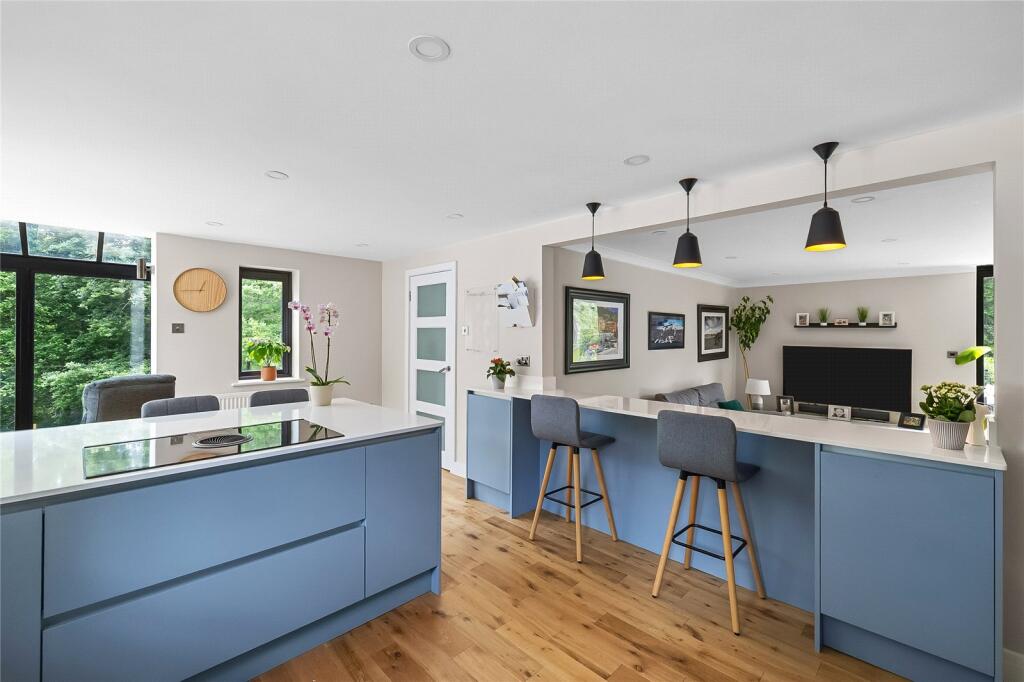 Kitchen/Breakfast Rm