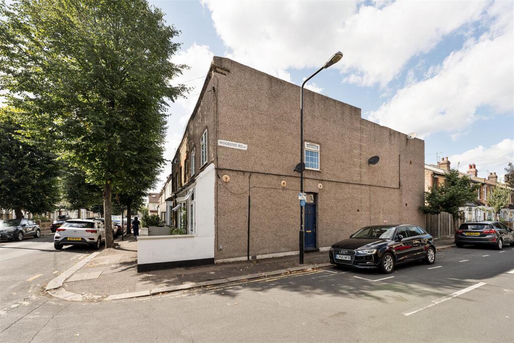 Victoria Road, E17
