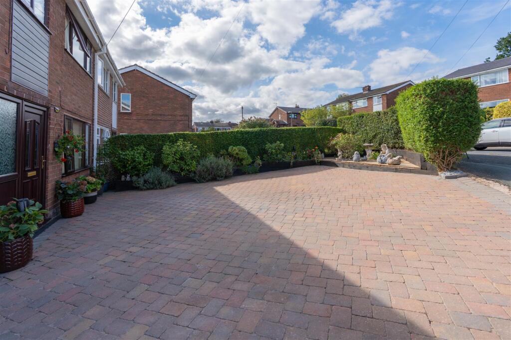 1 Oathills Drive-32.jpg