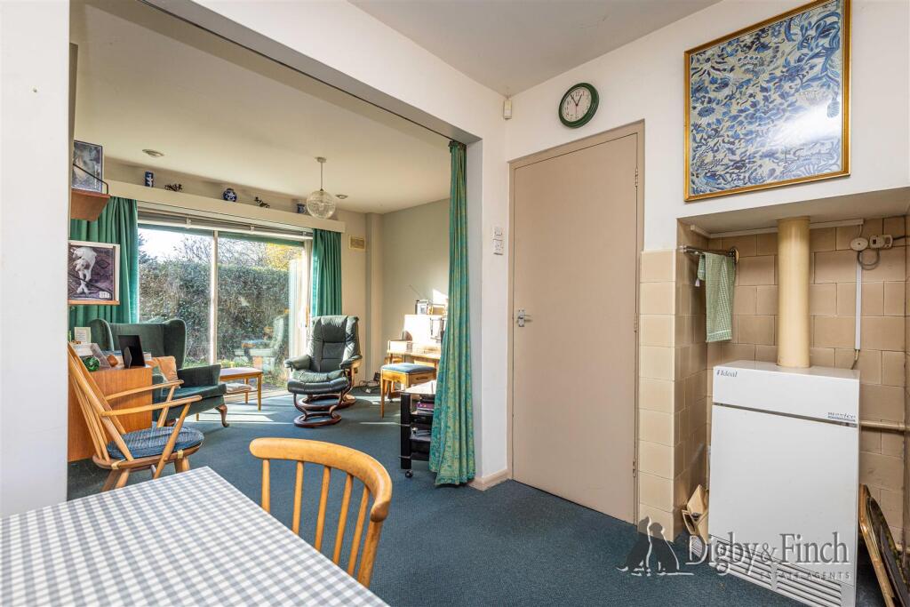 Kitchen/ Dining