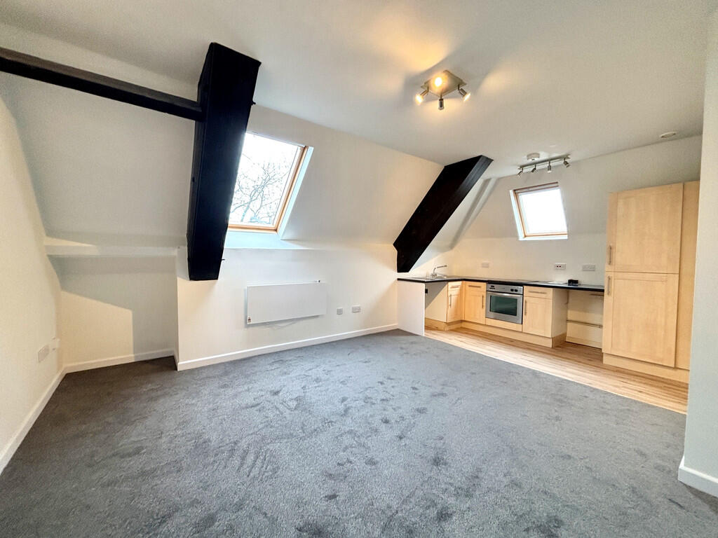 Lounge and open p...