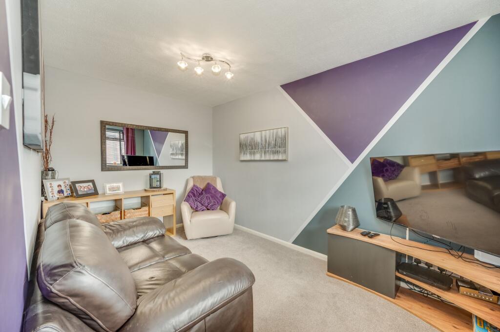 FRONT SITTING ROOM