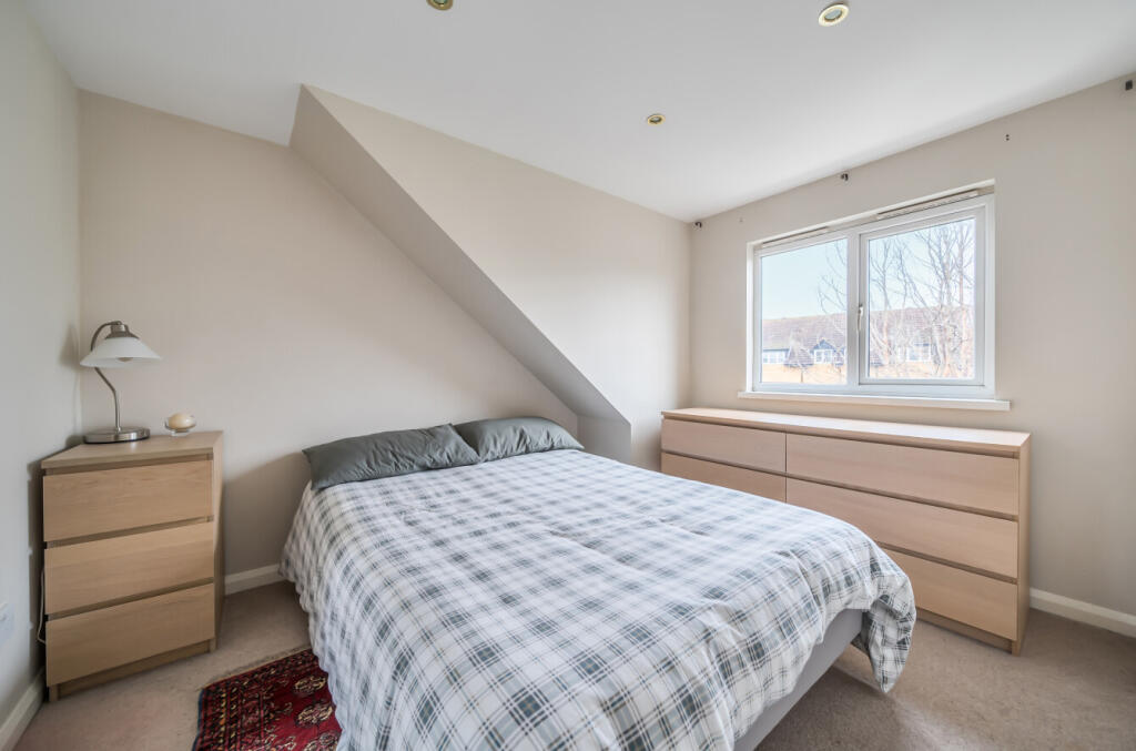 1393700-5-6942970...