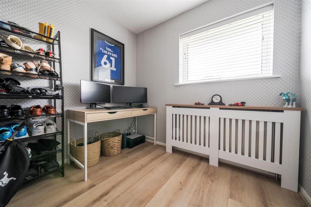 Bedroom/Study