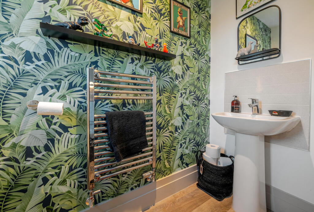 1388123-10-693969...