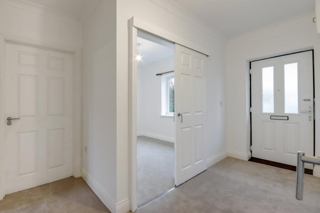 Entrance &amp; Bed 2
